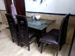DINING TABLE  0