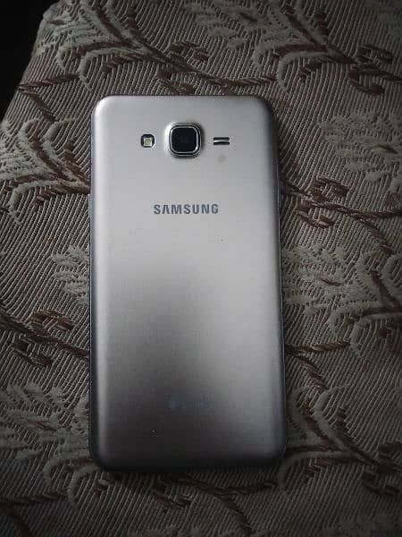 Samsung J7 1