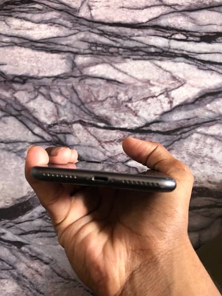 iphone 8plus non pta 4