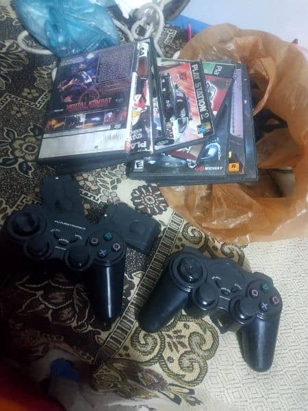 Playstation 2 with Wireless Controllers Games 1