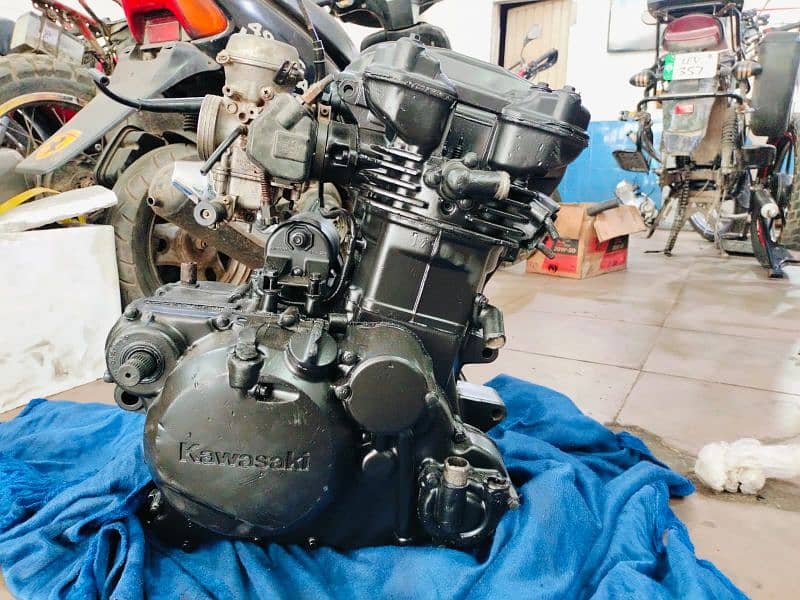 Kawasaki 600cc KL Engine (Japanese) 3