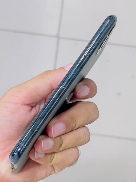 Iphone 11 pro max PTA approved 3