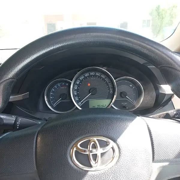 Toyota Corolla Gli 1.3 2015 Model 5