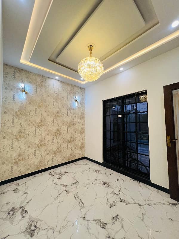 11 Marla Victoria Style Brand New House For Sale In Johar Town 24