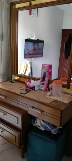 Dressing table and Side table 2nos 0
