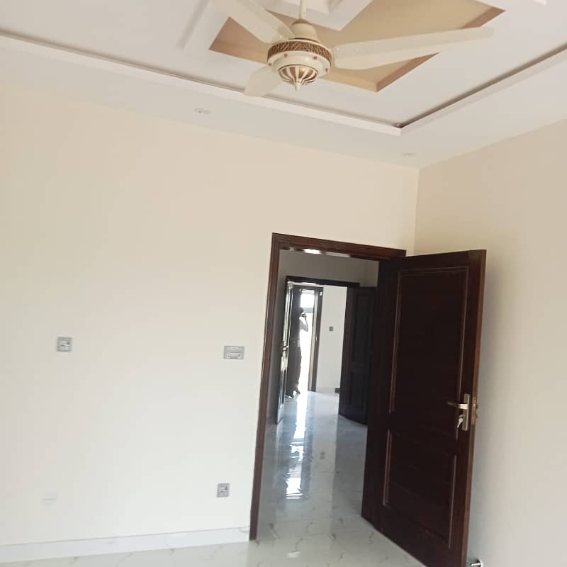 BRAND NEW 10 MARLA HOUSE FOR RENT BAHRIA ORCHARD LAHORE 5