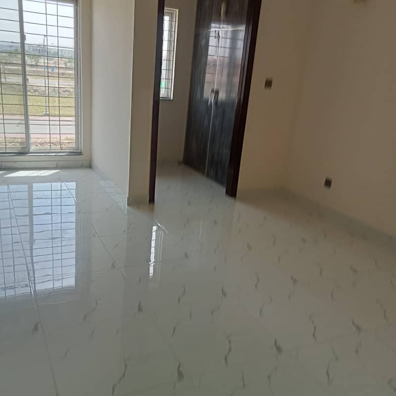 BRAND NEW 10 MARLA HOUSE FOR RENT BAHRIA ORCHARD LAHORE 8
