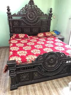 Solid Wood Chinoti Bed for Sale