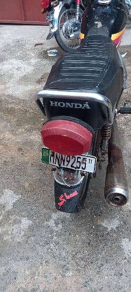 Honda 125 2011 Punjab number 4
