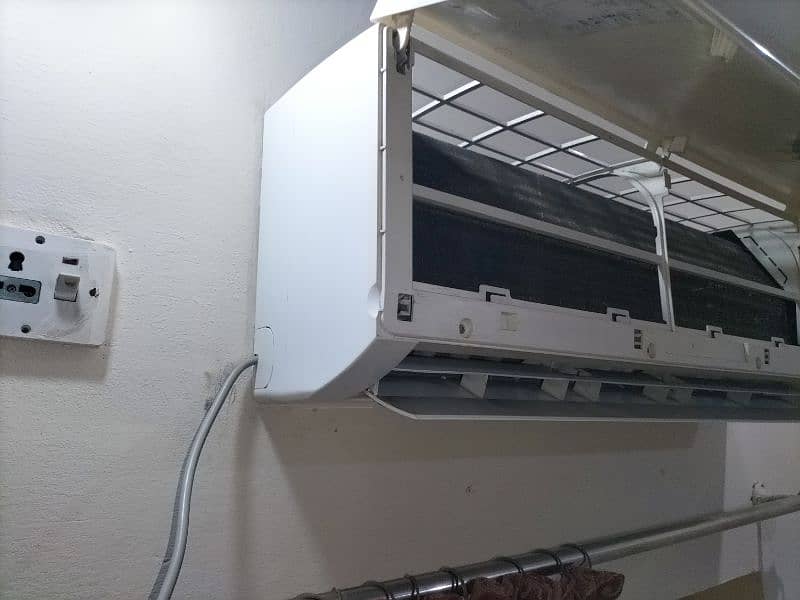 Haier 1.5 ton split AC 7