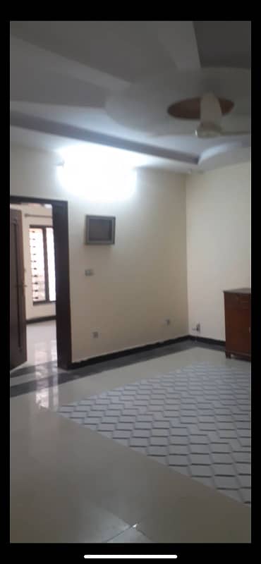 AVAILABLE FOR RENT UUPER PORTION IN ABUBAKAR BLOCK 1