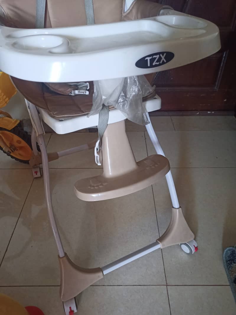 Imported High chair(almost new) 2