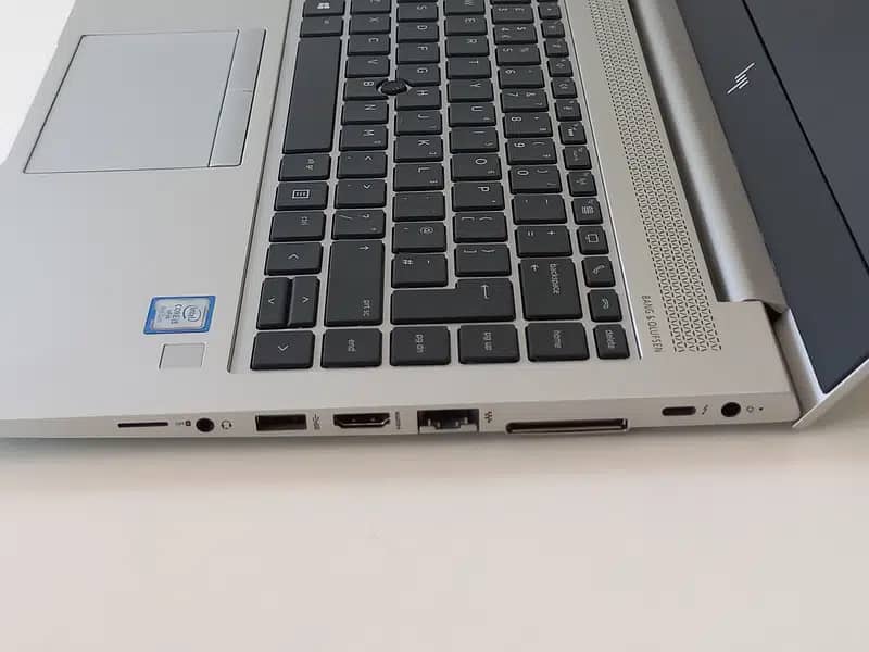 HP core i5 - 8th, Elitebook 840 G5  +92 319 3811125 contact on this. 6