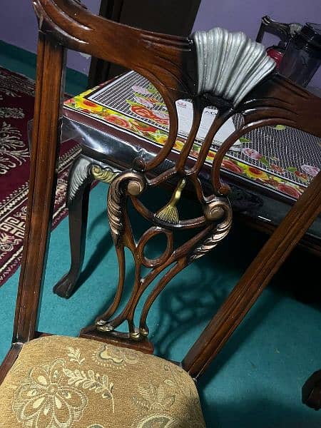 Dining table for sale with 6 chairs 5
