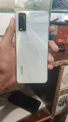 Vivo Y20 4/64 With Box & Charger 0