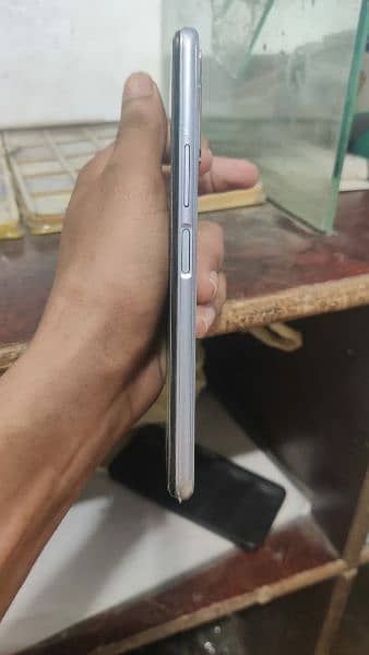 Vivo Y20 4/64 With Box & Charger 2