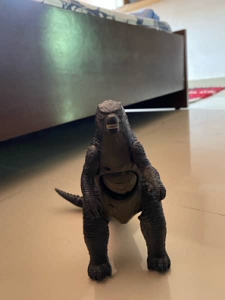 Godzilla ( moving tail ) Figure 1