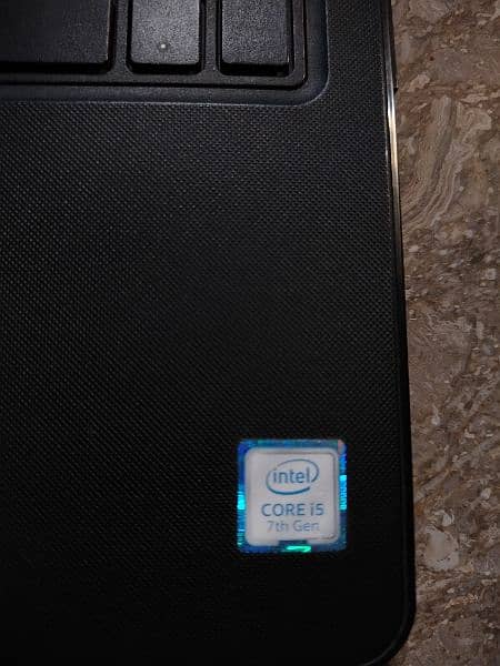 Dell laptop core i5 7th generation 4
