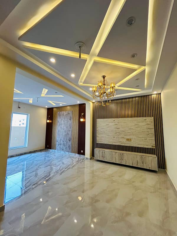 10 Marla Upper Portion Are Available For Rent In Park View City Lahore 5