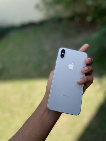 iphone xs max 1