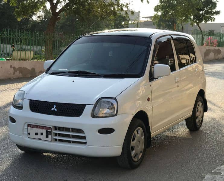 Mitsubishi Minica 2013 4