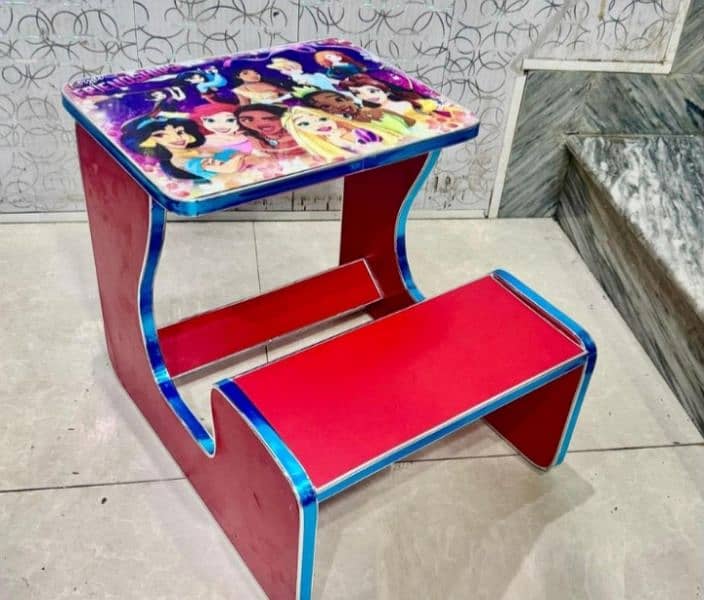kids wooden and study table 0