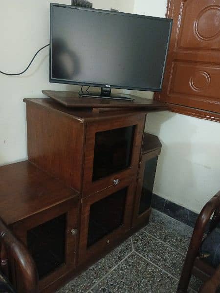 TV trolley and dressing table 2