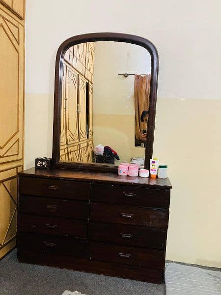 TV trolley and dressing table 5