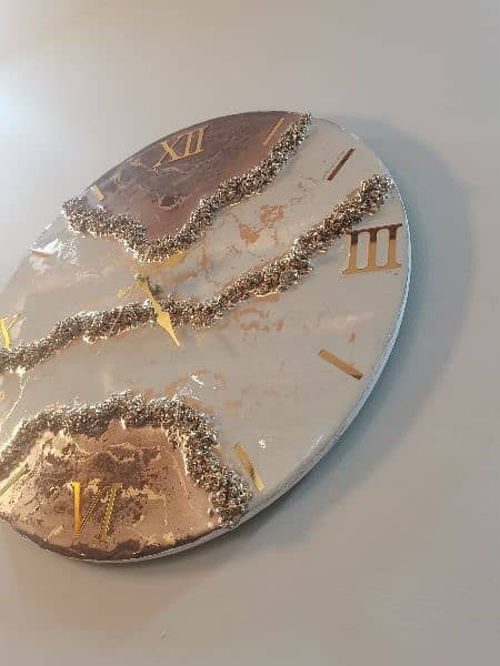 16 inches resin clock 2
