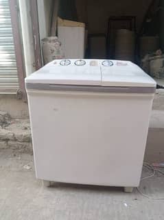 washing & dryer full Okey hai RS. 15000 khanapul Sanam chowk islamabad