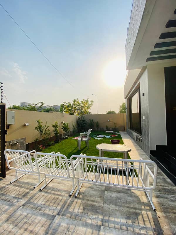 DHA Phase 5 Block M 1 Kanal 3 Bed Brand New Upper Portion For Rent 1