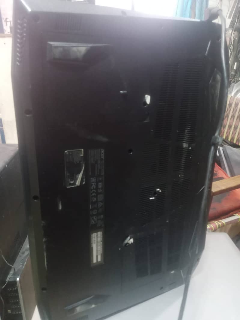 Acer Nitro AN515-53 5