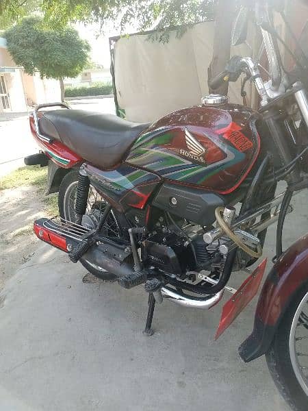 Honda pridor 2020 excellent condition available for sale at chashma 1
