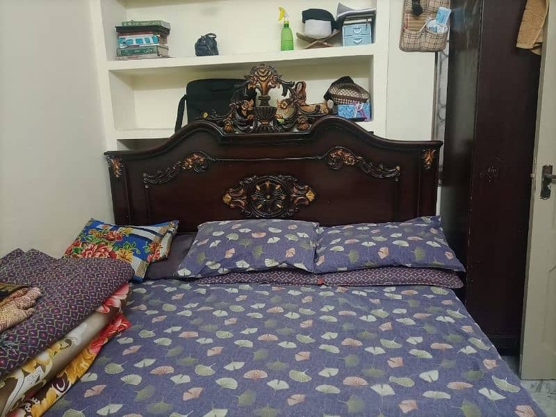 Bed Set with Dressing Table and Cupboard 4