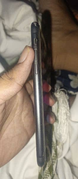 iphone 11 64 GB non pta 2