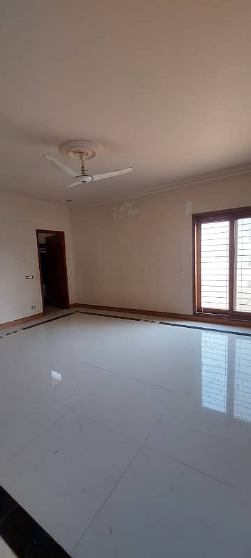 Defence DHA phase 5 badar commercial apartment available for rent 3