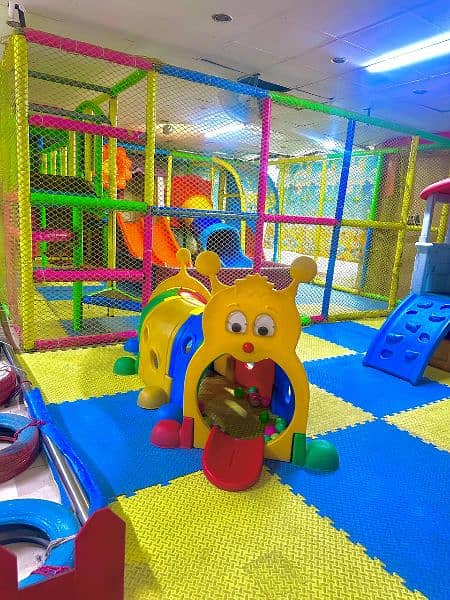 Fun house or machine for sale 9