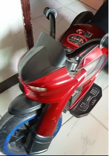 Battery operated 3 Wheel ride on bike for Kids 4