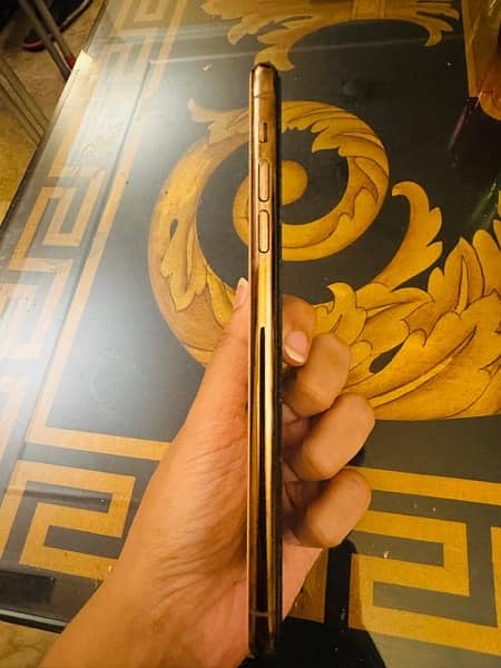 Iphone 11 pro max 256gb PTA Approved 4