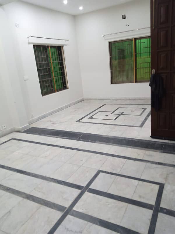 5 Marla Lower Portion Are Available For Rent in park view city Lahore 3