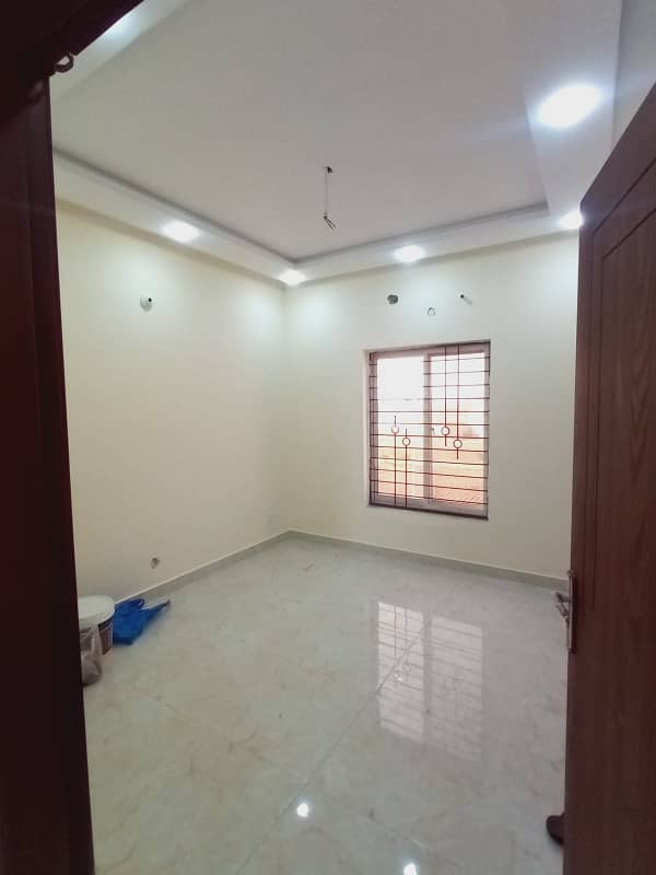5 Marla Lower Portion Are Available For Rent in park view city Lahore 7