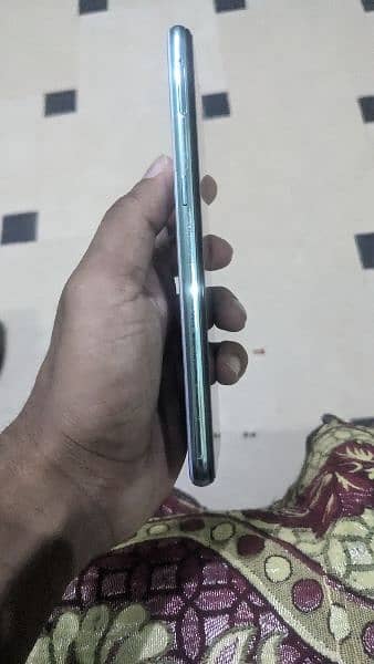 Vivo S1 mobile 4