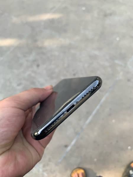 iphone x 64 gb space grey color 10/9.5 pta approved 5