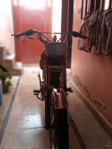 asalam u alaikum. I am selling my unique 125 cc moter cycle 4
