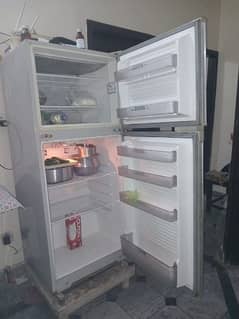 dawlanc fridge second hand original compriser no gase issues 0