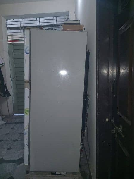 dawlanc fridge second hand original compriser no gase issues 2