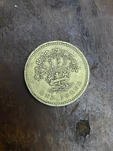 1986 One pound Vintage coins 3