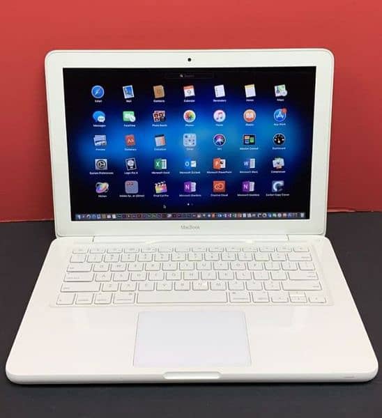 Apple Macbook 2010 1