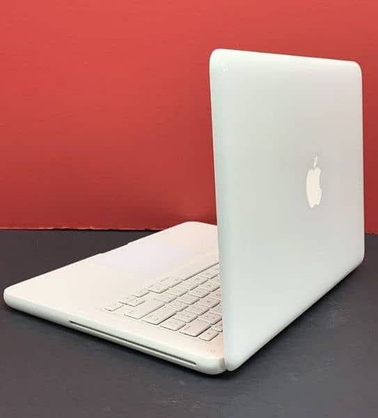 Apple Macbook 2010 5