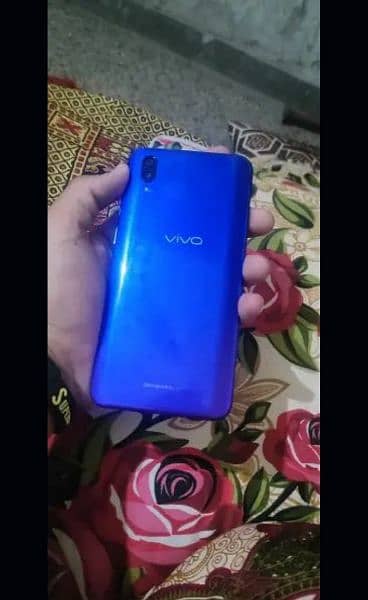 vivo. Y85.6/128 0